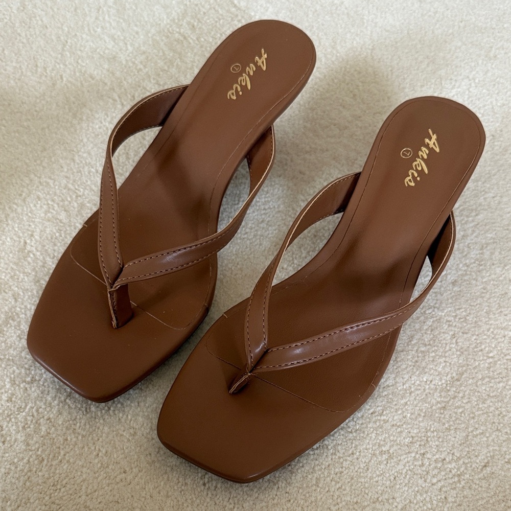 Brown Heeled Sandles